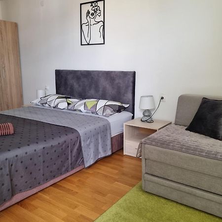 Modern & Trendy Apartment Скоп'є Екстер'єр фото