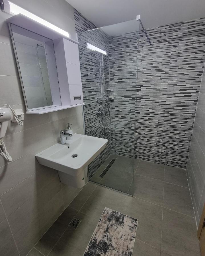 Modern & Trendy Apartment Скоп'є Екстер'єр фото
