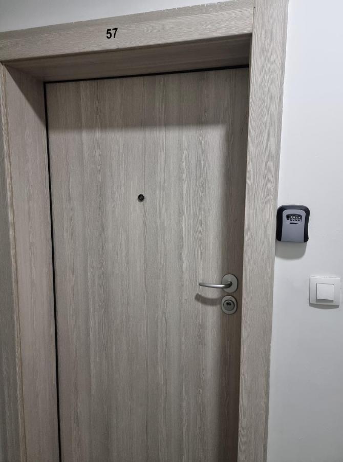 Modern & Trendy Apartment Скоп'є Екстер'єр фото