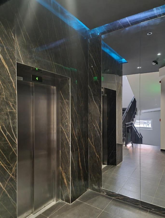 Modern & Trendy Apartment Скоп'є Екстер'єр фото