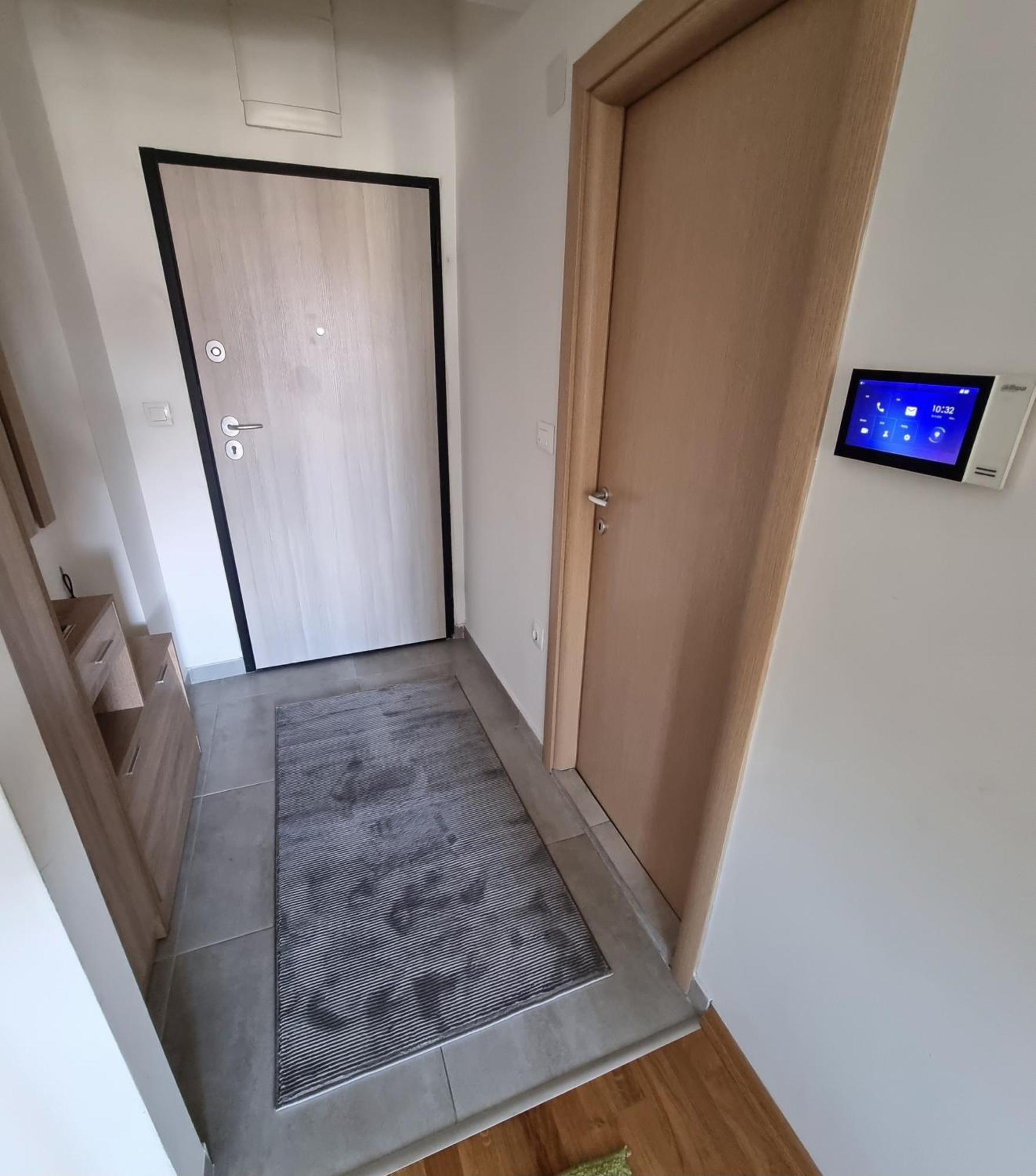 Modern & Trendy Apartment Скоп'є Екстер'єр фото